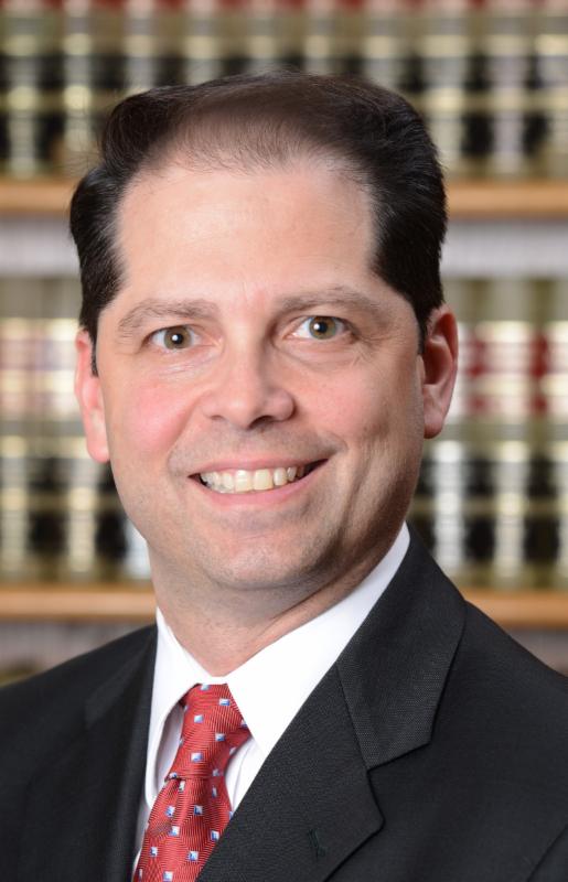 portrait of Stephen Chiaino